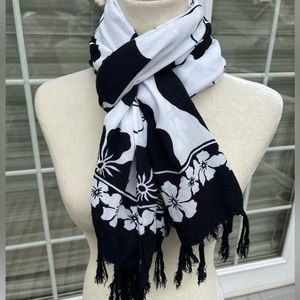 Beautiful Scarf/Shawl.